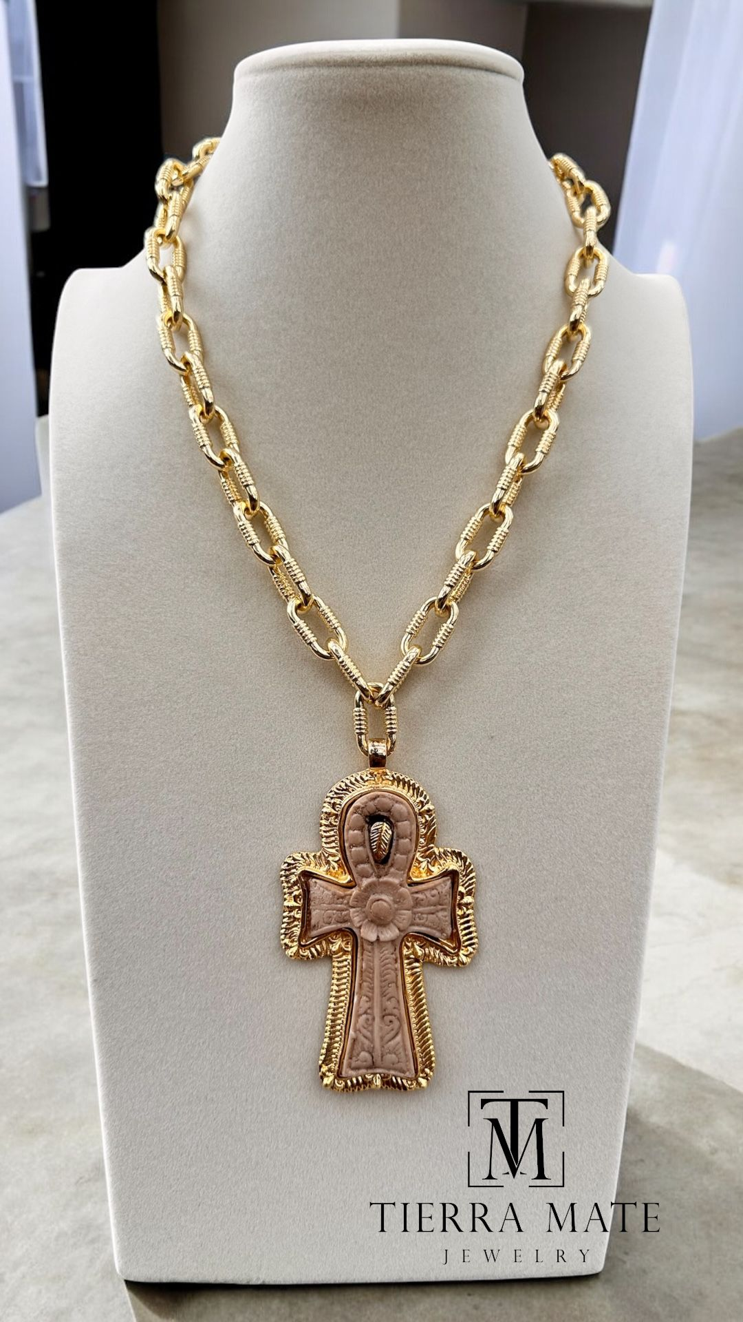 Collar cruz Boho