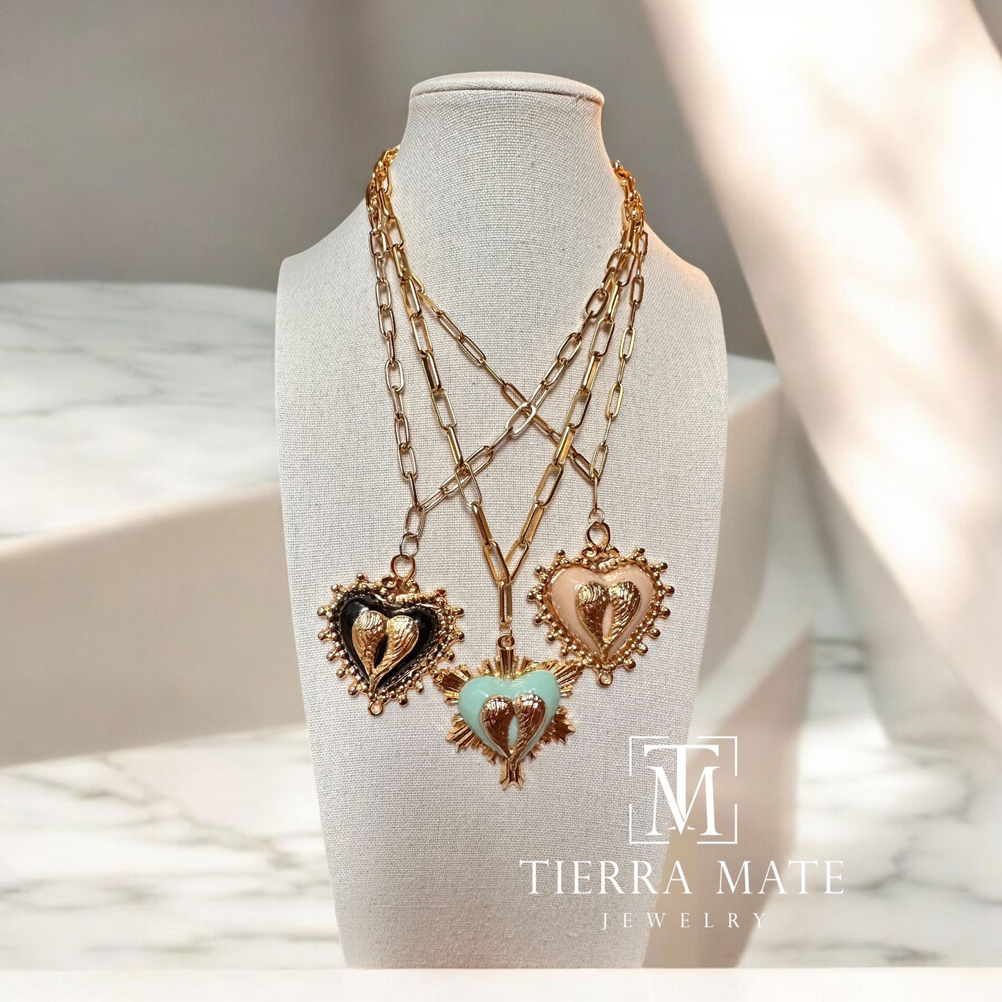 Collar Corazón con Ala de Ángel